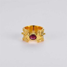 Band Rings French Ins Vintage Palace Fashion Inlaid Ruby Ring Women Light Luxury High Quality Niche Design Jewellery Gift x0920