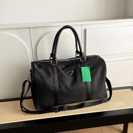 New fashion High quality designer travel bag Triangle Nylon Handbag Large capacity handbag Travel bag luggage duffle bag Luxury men luggage Gentleman Business 2633