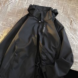 Men's Jackets Lovers Jacket Outdoor Windproof Waterproof Sports Windbreaker Hooded Loose Fashion Casual Zipper Bomber Coats Multiple Colour 230919