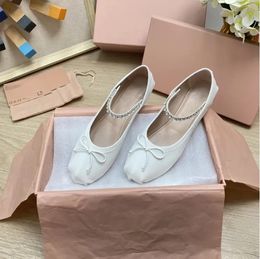 Miui Shoes Luxury Casual Designer Women Genuine Leather Ballet Flats Crystal Butterfly-knot Leisure Shoes Elastic Band Slip Runway Feetwear