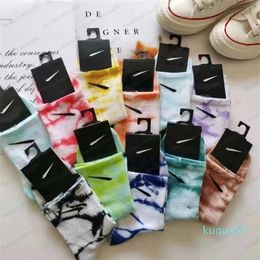 2023-Womens Mens Printing Socks Street Printed Cotton Long Hiphop Sport Sock for Men Women Couple High Autumn Winter