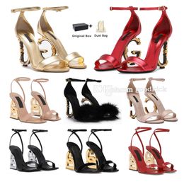 Designer Woman sandals Summer Luxury Brands Patent Leather Sandals Shoes Pop Heel Gold-plated Carbon Nude Black Red Pumps Gladiator With Box Eur 35-43