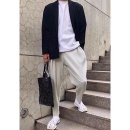 Men's Pants Miyake Pleated Casual Straight Harem Trend Loose Nine Points Running Track Men 2021 Mens Hip Hop Clothin272y