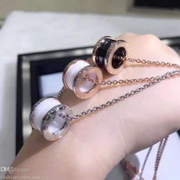 Fashion Necklace Designer jewelry luxury diamond jewellery Platinum Rose Gold chain White Black Ceramic spring pendant necklaces w263T