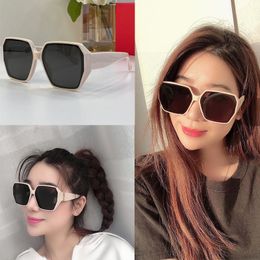 Designer Luxury Sunglasses Beach Party Leisure Comfortable Fashion Men Plate Square Mirror Frame Side Metal Symbol Multi Colour INS Net Red Same Style Women M57K