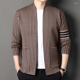 Men's Sweaters Light Luxury Thousand Bird Checker Jacquard Knitted Cardigan 2023 Autumn Fashion Personality Shawl Casual Sweater Coat