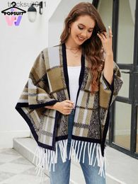 Women's Cape New in Autumn Winter Women Capes Vintage Fashion Loose Plaid Contrast Colour Shawls Oversizen Shawls Warm Knit Cardigan Ponchos L230920