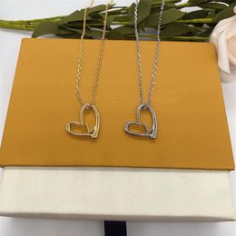 Womens Designer Necklace Love Necklaces Heart Chains Women Men Jewellery Golden Letter Luxury Elegant Habbly239r