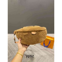 TOP Waist Bags Cross Body Crossbody Bags Messenger Shoulder Designer Wool Lamb Waist and Breast Handbags Underarm Wallet Soft Purses 220825 N0UU