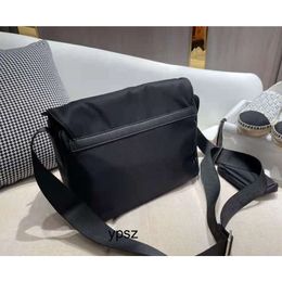 TOP Laptop Bags 2021 fashion trend all-match bag top designer classic nylon material unisex style JRJG