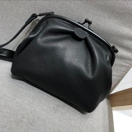 Evening Bags Vintage Leather Handmade Top Layer Cowhide Shoulder Bag Crossbody Women's Chest Fanny Pack Small Clip