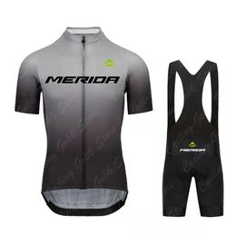 Cycling Jersey Sets Summer Cycling Jersey Set Summer Men Bicycle Clothing Road Bike Shirts Suit Bicycle Bib Shorts MTB Ropa Maillot Merida 230919