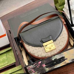 Saddle Bag Women Vintage Handbag Shoulder Leather Luxury Designer Brand Crossbody Female Letter Print Purses 220325