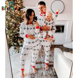 Family Matching Outfits Christmas Family Matching Outfit Pajamas Print Sets Adult Kid Home Clothes Tops Cartoon Pants Xmas Sleepwear Baby Nightwear 230920