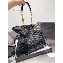 Gaby Quilted Pattern Shopping Bag Women's bags Designer Bags Shoulder Bags Luxury Fashion Leather Messenger Chain Bags Handbag Totes bag Wallet MO4T