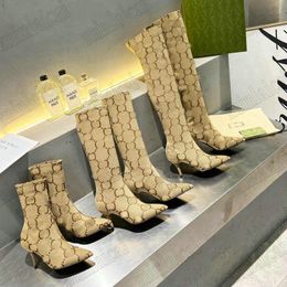 Botas de faca sexy de designer O projeto hacker Aria Meia de malha acima do joelho botas de estilete altas esticadas na coxa até a altura da coxa Botas de tornozelo para mulheres