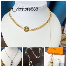 top Pendant Necklaces Summer Pendant Necklace 18K Gold Diamond Gift Necklace With Designer 925 Silver Charm Love Long Chain New Luxury Engagement Travel Necklace No