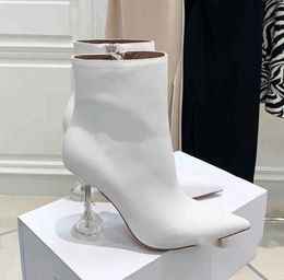 Amina Muaddi White Ankle Boots Amina Muaddi Top quality Giorgia Clear Highheeled Ankle Boots Cubic Heel Pointed Toes Side Leather Outsole Booties for Women Luxury De