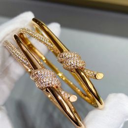 Bangle European rose gold rope knot bracelet women's high-end fashion luxury brand high-quality Jewellery party gift 230921