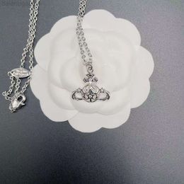 Designer Fashion Viviene Westwoods Empress Dowagers ihåliga Saturn Pin Pearl Necklace Choker
