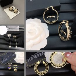 Various Vintage Stud Earrings Luxury 925 Silver Designer Earring Letters Jewellery Women 18k Gold Plated Pearl Diamond Valentine Wedding Gifts Back Strap Letter