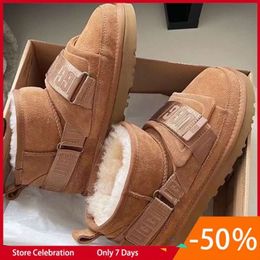 Song Yanfei's same strap buckle snow boots are made of cow leather with a genuine wool lining