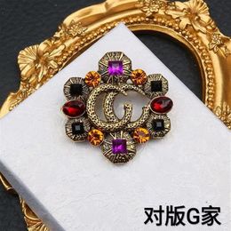 Brand Designer Letters Brooch Fashion Famous G Double Letter Brooches Ruby Crystal Pearl Luxury Couples Individuality Rhinestone S256H