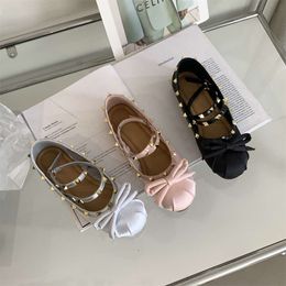 Valentine ballerinas tone-on-tone Ballet with flats Satin studs Seeks Dreams Head Shallow Colour Bow Rivet Flat Bottom Shoe Girl shoes H5QUL