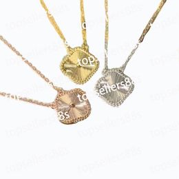 Fashion Classic Pendant Necklaces for women luxurious Four Leaf Clover Stripes locket Necklace Diamonds Choker chain Designer Jewe215y