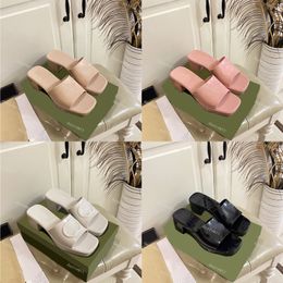 Designer Slippers Dupe AAAAA Women Sandals Jelly 1:1 Boots Candy Colours Printing Alphabet Rubber Slides Thick Bottom Shoes Platform Beach Outdoor Dupe Flip Flops