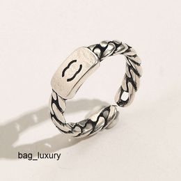 Top Quality Classic Band Letters Rings for Mens Womens Fashion Designer Extravagant Brand Geometry Letter Antique Sier Ring