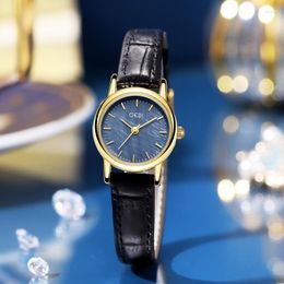 Wristwatches Women Quartz Watch Luxury Small Dial Clock Vintage 22mm Mini Case Shaped Leather Orologio Watches Ladies Fashion Wristwatch