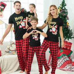 Family Matching Outfits Merry Xmas Letter Print Family Pyjamas Set Short Sleeve Top+Trousers 2 Pcs Sleepwear Adults Kids Matching Outfits Home Clothes T230921