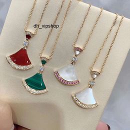 Pendant Necklaces New brand designer necklace for women fashionable and charming fan shaped 18k gold pendant necklace highquality titanium steel luxury Jewellery to