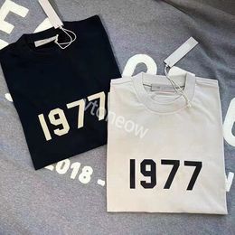 23ss Designer Tide T Shirts 1977 Chest Letter Laminated Print Short Sleeve High Street Loose Oversize Casual COTTON T-shirt 100% Cotton Tops for Men and Women ess tshirt