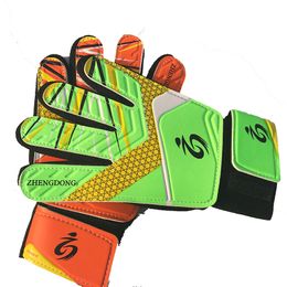 Sports Gloves High quality latex gloves Kid's soccer goalkeeper gloves guantes de portero for children 5-16 years old soft goalkeeper gloves 230921