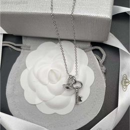 Designer Fashion Viviene Westwoods Empress Dowager Silver Saturn Key Necklace Same Planet Pearl for Men and Women