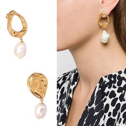 Charm designer earrings luxury Jewellery women Baroque freshwater pearl fashion temperament vacuum plating asymmetric hoop239S