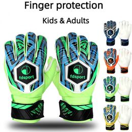 Sports Gloves Kids Soccer Goalkeeper Gloves Latex Soccer Goalie Training Gloves Football Protective Keepers Gloves For Students 230921