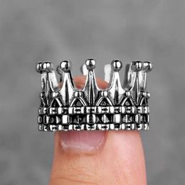 2021 High Quality Band Rings Fashion Cool Elegant Vintage Queen Crown Stainless Steel Men Ring Silver and Black Size 7-131952