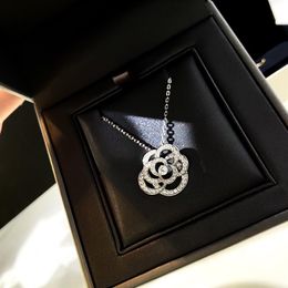 2020 new camellia necklace elegant and fashionable all-round hollowed-out diamond 925 sterling silver chain length 40 5cm304I