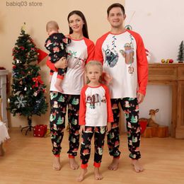 Family Matching Outfits New 2023 Cartoon Print Family Christmas Pyjamas Mom Daughter Dad Son Matching Clothes Casual Cute Sleepwear Xmas Family Look Pjs T230921