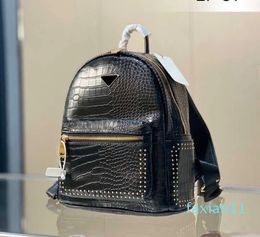 Pbag Bags High Quality Leather Backpacks Womens Designer Backpacks Bags Fashion Designer Bag Women Casual Back Pack Shoulder Travel Bags 230129