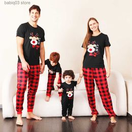 Family Matching Outfits Christmas Pyjamas Set for Family Cartoon Elk Print Cute Soft Sleepwear Mother Father Kids Matching Clothes Baby Romper Xmas Look T230921