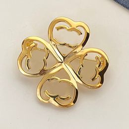 Women Designer Hollow Brooches Copper 18K Gold Plated Crystal Rhinestone Brand Letter Jewelry Brooch Charm Pin Men Womens Wedding Party Clothing Accessories