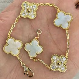 2023 Luxury Designer Charm Bracelet Clover Pearl 4 Pieces 18k Gold Bracelet Earrings Wedding Laser Brand luck bracelet