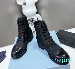 Autumn and Winter New Women's Round Head Old Flower Thic High Heel Boots Printed Lace up Thick High Heel