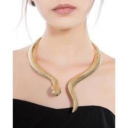 Chokers KDLUN Snake with Alloy Curved Bar Design Neck Collar Choker Necklace for Women Imitation Pearl Statement Necklace Party Jewellery 230921