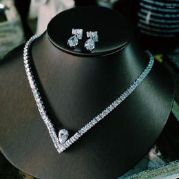 Necklace Earrings Set Simple V-shaped For Women Brides Wedding Dress Niche Design Sense Shiny Pearl Zircon