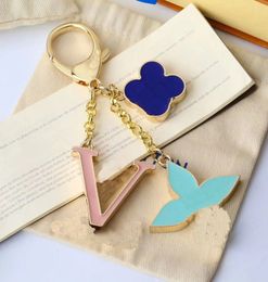 2023 designers keychains Lover Keychains Letters with diamonds designers keychain top Car Key Chain Women Buckle Jewellery Keyring Bags Pendant
